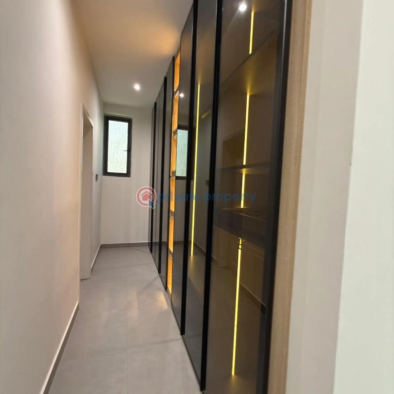 4 bedroom House For Sale East Airport Airport Residential Area Accra - 14