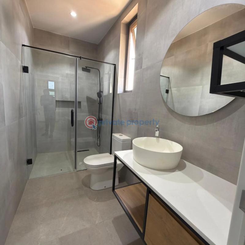 4 bedroom House For Sale East Airport Airport Residential Area Accra - 11