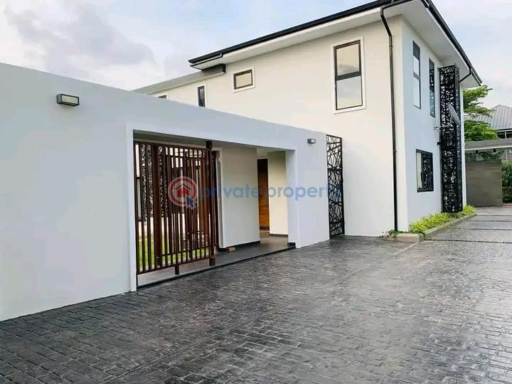 4 bedroom Townhouse For Rent Labone Labadi-Aborm Accra - 5