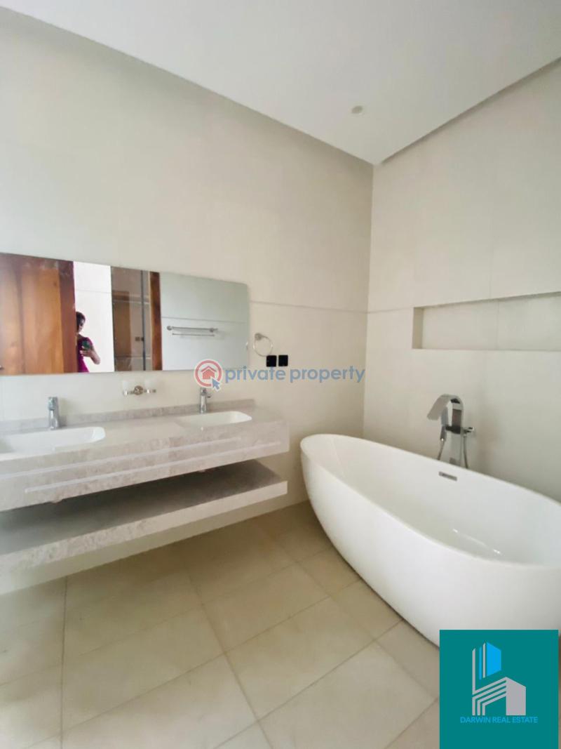 6 bedroom House For Sale East Legon Accra - 5