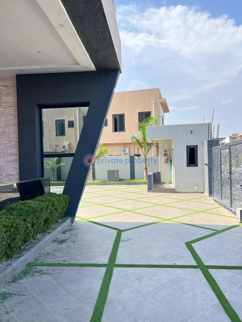 7 bedroom House For Sale Spintex Accra - 4
