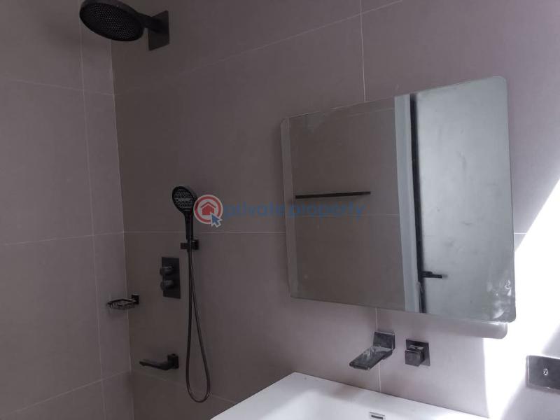 5 bedroom House For Sale Cantonments Accra - 9