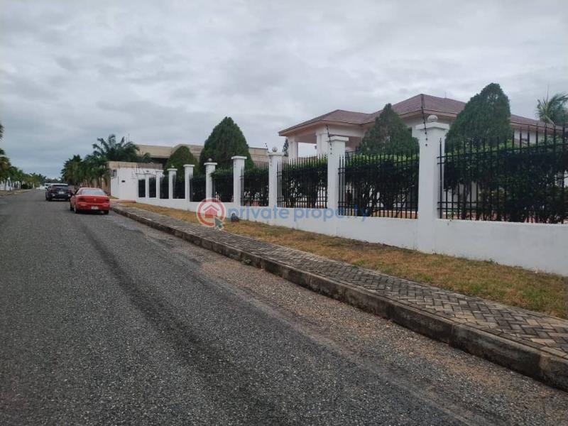 8 bedroom House For Sale Airport Hills Estate Airport Hills Airport Residential Area Accra - 3