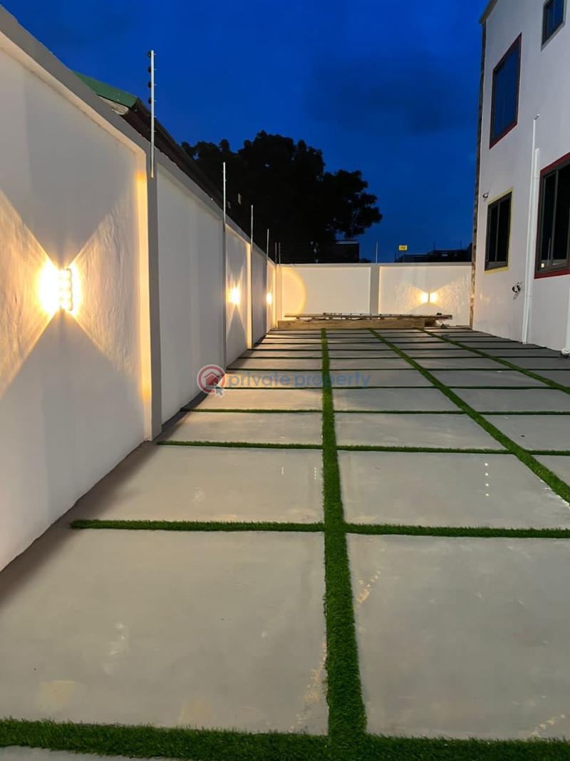 6 bedroom House For Sale Community 24 Tema Accra - 7