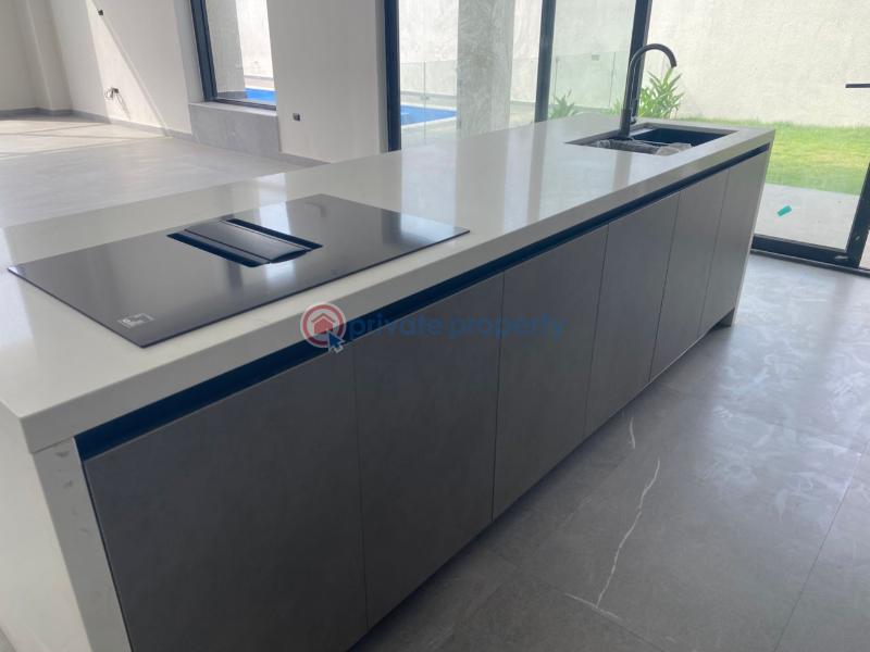 6 bedroom House For Sale Adjiriganor East Legon Accra - 10