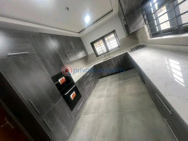 5 bedroom House For Sale North Legon Accra - 3