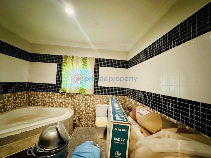 6 bedroom Detached Duplex For Sale Lakeside Estate Ashaley Botwe Adenta Municipal Accra - 24