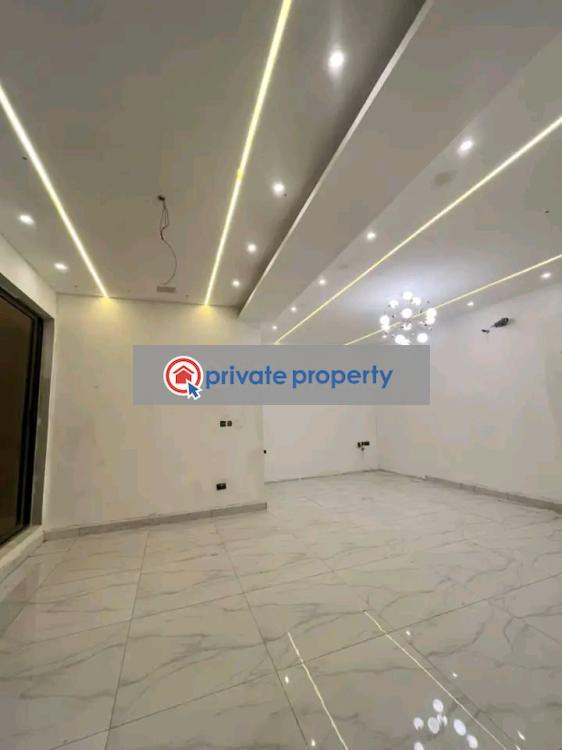 3 bedroom Townhouse For Sale &nbsp;kingsby Roundabout Achimota Accra - 1