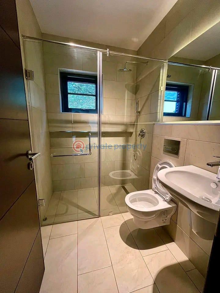 3 bedroom Townhouse Short let Airport Residential Area Accra - 9