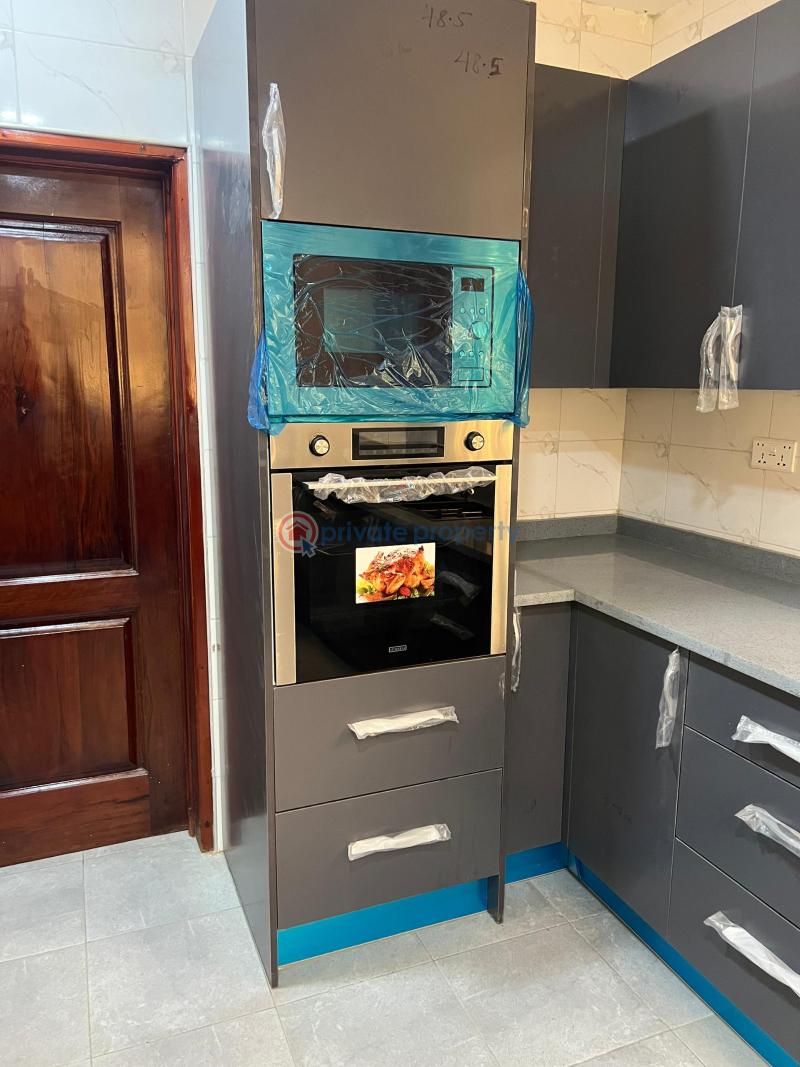 5 bedroom House For Sale Hans Cottage Cape Coast Metropolitan Central Region - 0