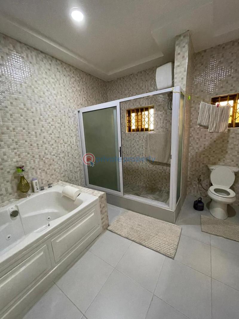 3 bedroom House For Sale Opeikuma Kasoa Awutu-Senya East Central Region - 3