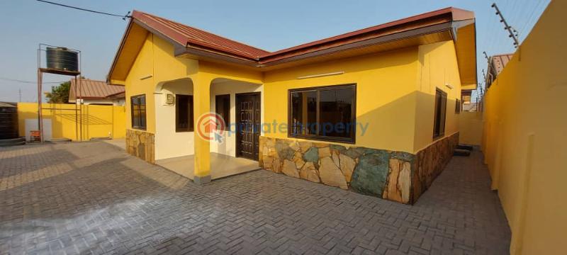 3 bedroom House For Sale Community 25 Tema Accra - 4