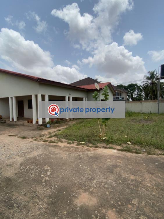 3 bedroom Detached Bungalow For Sale &nbsp;north Legon( Agbogba) Ga East Municipal Accra - 1