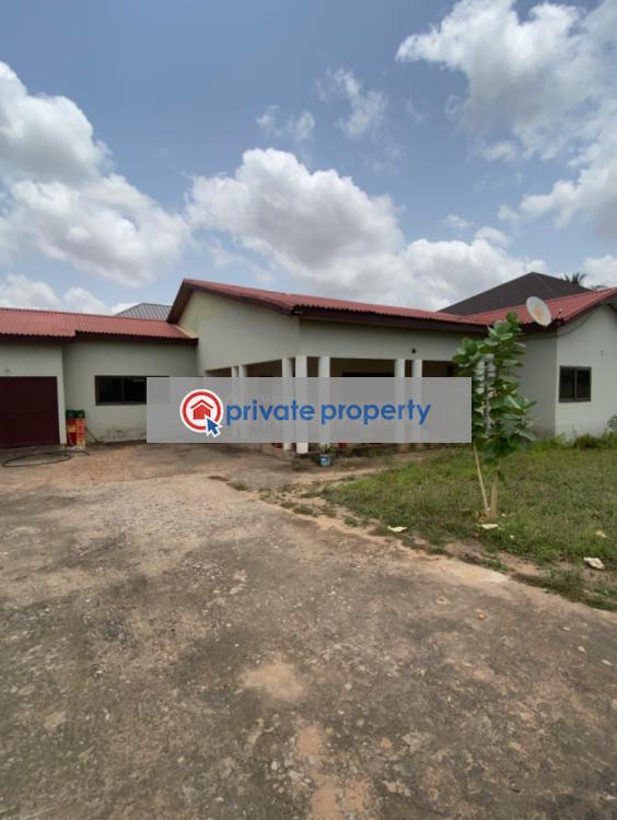 3 bedroom Detached Bungalow For Sale &nbsp;north Legon( Agbogba) Ga East Municipal Accra - 5