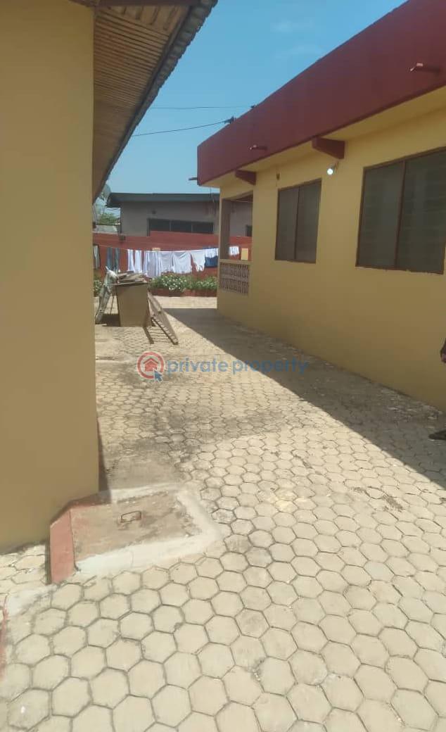 6 bedroom House For Sale Kfc Kwashieman Accra - 2