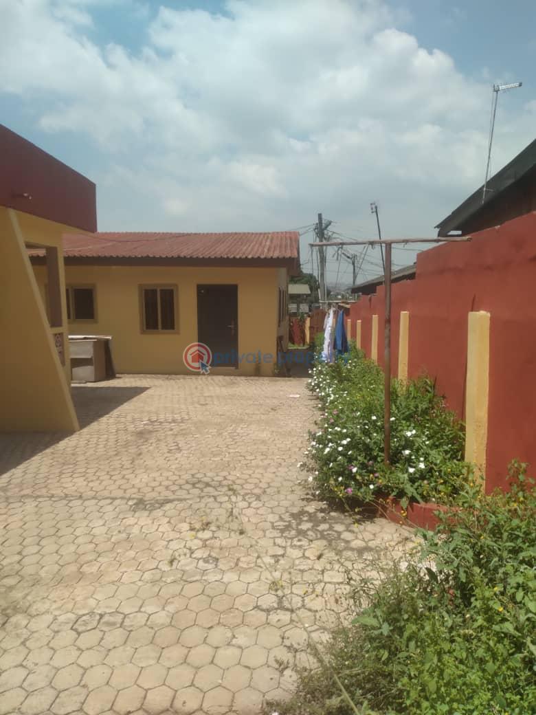 6 bedroom House For Sale Kfc Kwashieman Accra - 4