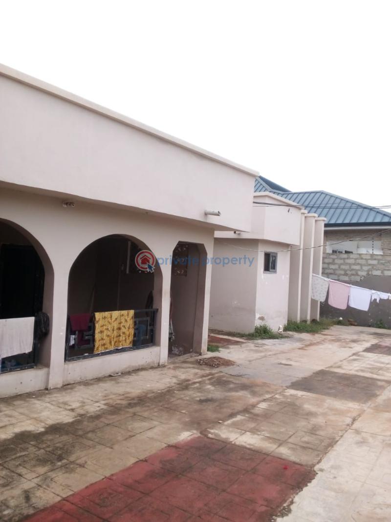 4 bedroom Detached Bungalow For Sale Gbawe Guinness Depot Area Ga South Municipal Accra - 7