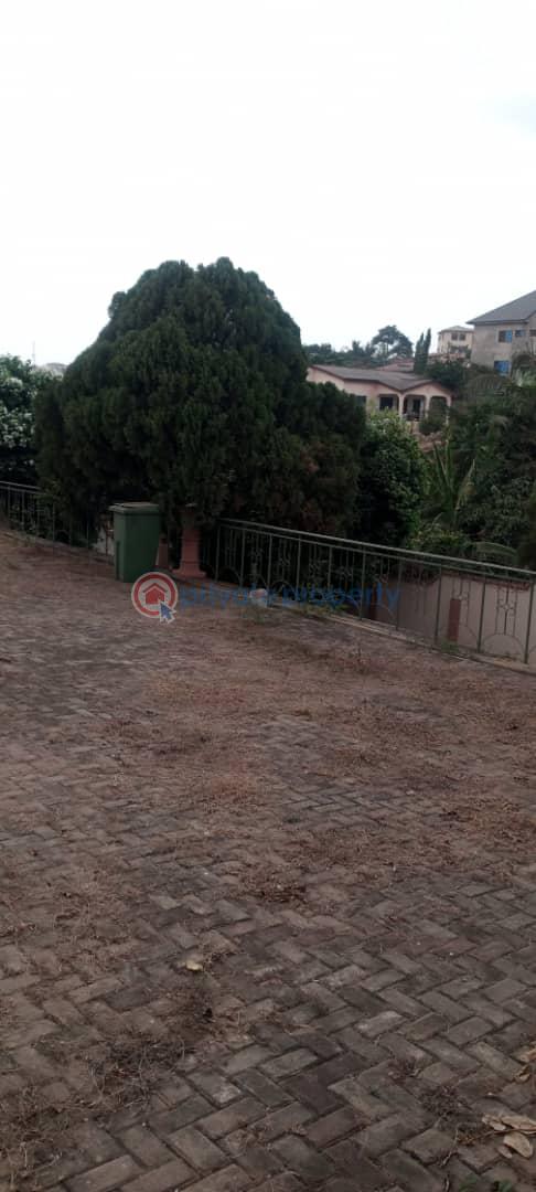 4 bedroom Detached Bungalow For Sale Gbawe Montessori School Area Gbawe Accra Metropolitan  - 2