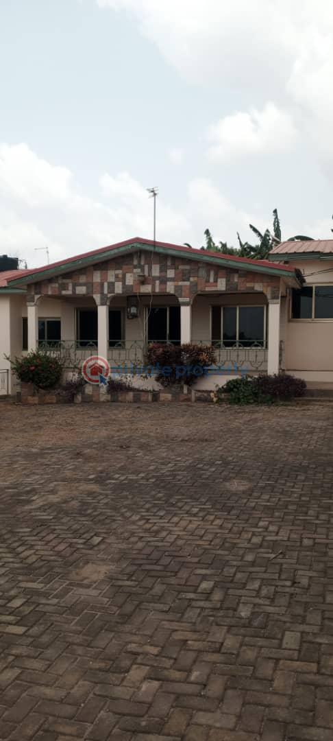 4 bedroom Detached Bungalow For Sale Gbawe Montessori School Area Gbawe Accra Metropolitan  - 0