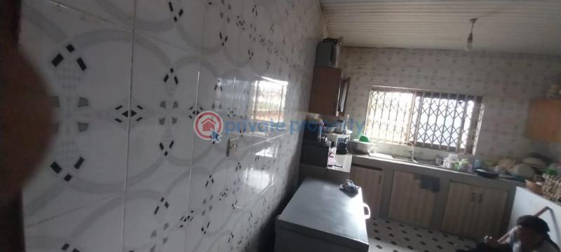 4 bedroom House For Sale Taifa Town Hostel Accra Metropolitan  - 1