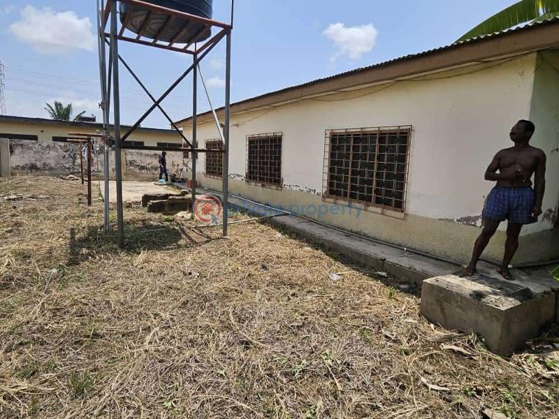 4 bedroom Detached Bungalow For Sale Abelemkpe Accra - 3