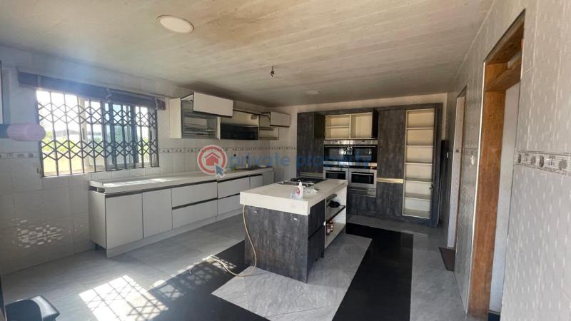 4 bedroom Detached Bungalow For Sale Afienya Mataheko Tema Accra - 7