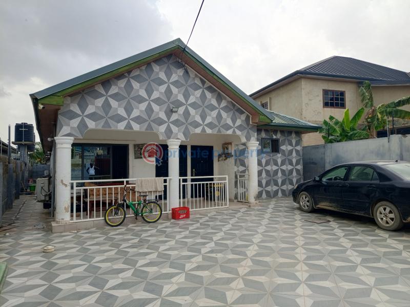 5 bedroom Detached Bungalow For Sale Abease Amasaman Ga West Municipal Accra - 0