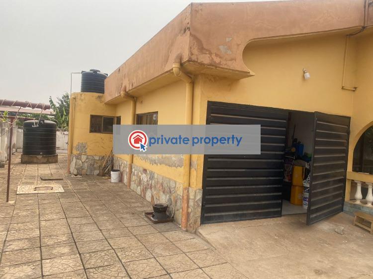 5 bedroom Detached Bungalow For Sale &nbsp;asheyie Adenta Dodowa Road Accra Metropolitan  - 4