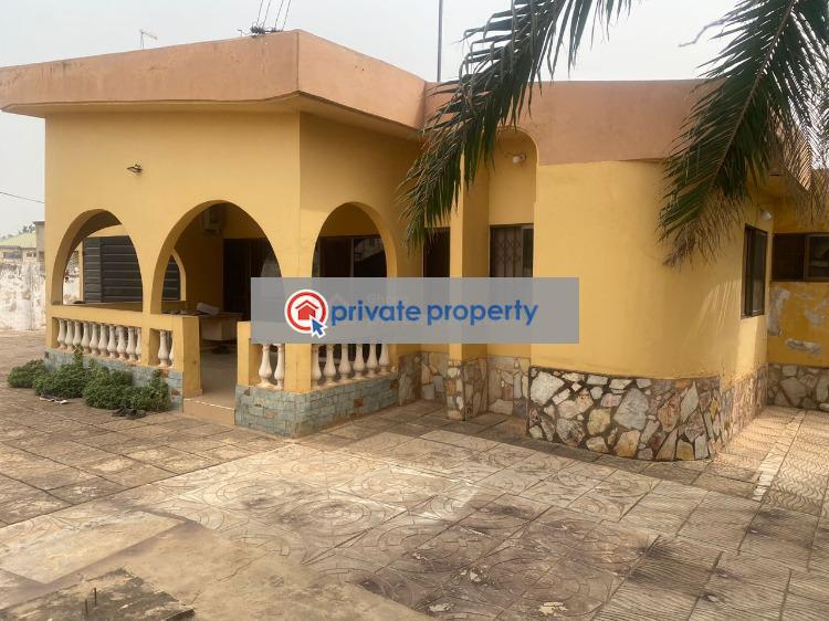 5 bedroom Detached Bungalow For Sale &nbsp;asheyie Adenta Dodowa Road Accra Metropolitan  - 8
