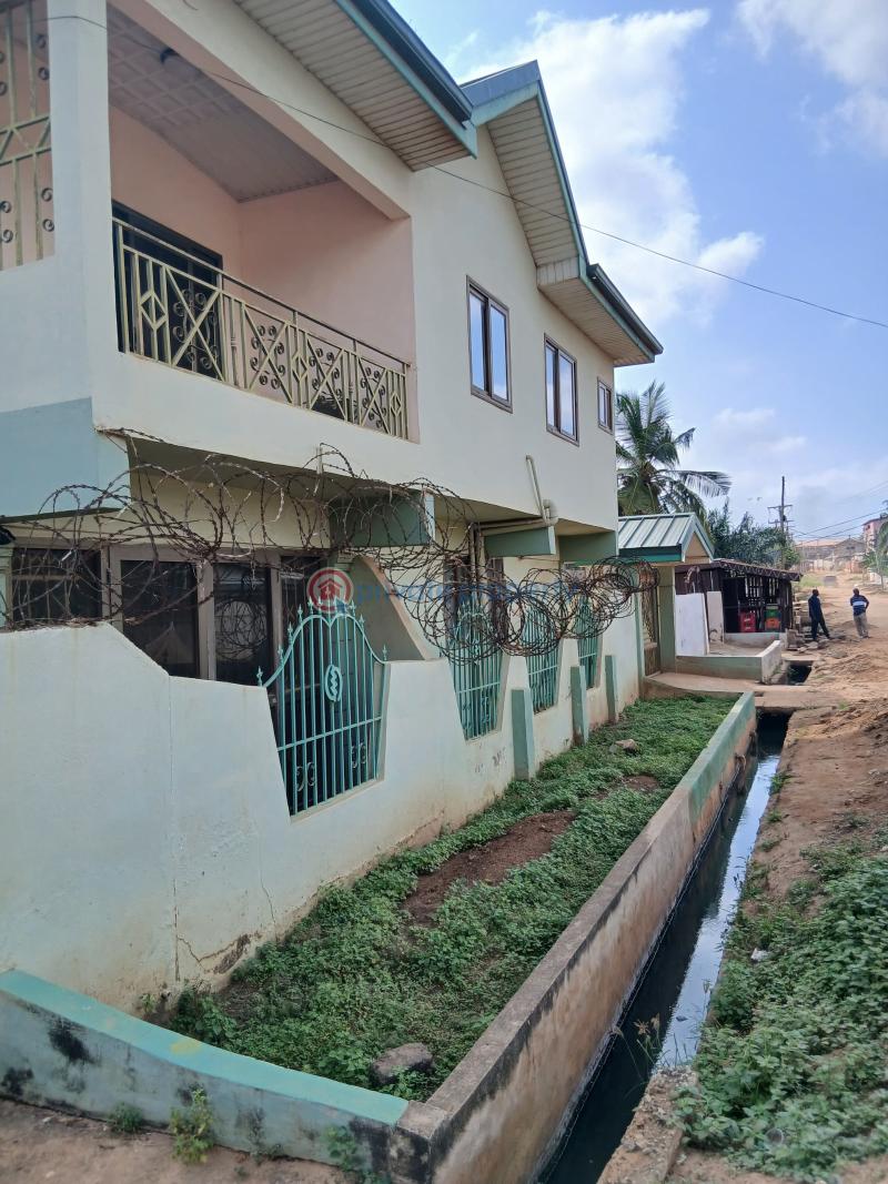 6 bedroom House For Sale Mary Lucy Hospital Awoshie Ga Central Municipal Accra - 14