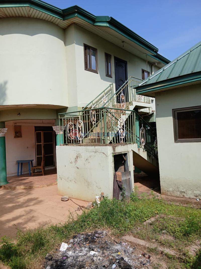 6 bedroom House For Sale Mary Lucy Hospital Awoshie Ga Central Municipal Accra - 8