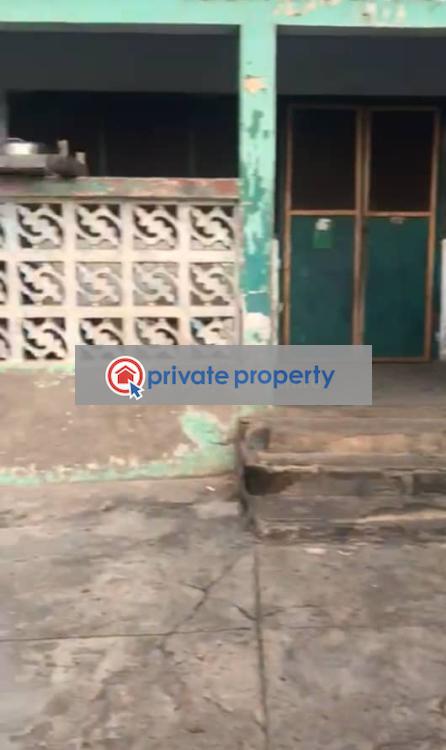 9 bedroom Detached Bungalow For Sale Accra New Town  - 1