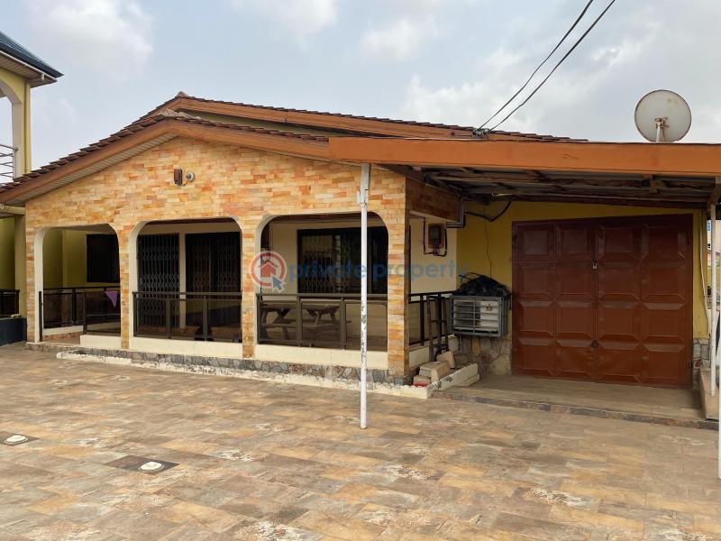 9 bedroom Detached Duplex For Sale Choice Before Aplaku McCarthy Hill Ga South Municipal Accra - 1