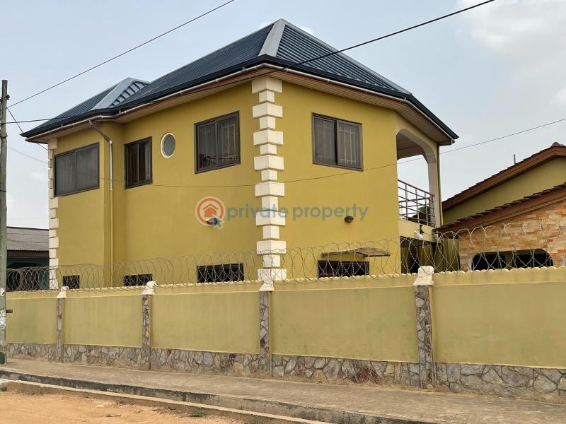 9 bedroom Detached Duplex For Sale Choice Before Aplaku McCarthy Hill Ga South Municipal Accra - 2