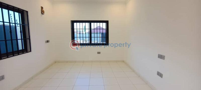 3 bedroom Detached Bungalow For Sale Amrahia Adenta Municipal Accra - 8