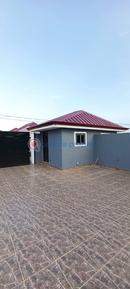 3 bedroom Detached Bungalow For Sale Amrahia Adenta Municipal Accra - 2