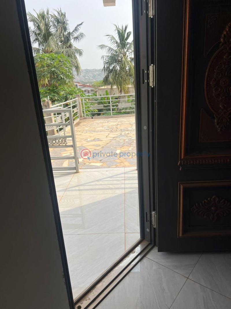 4 bedroom Detached Bungalow For Sale Gbawe Gravel Junction Area McCarthy Hill Ga South Municipal Accra - 12