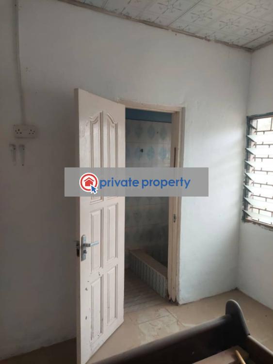 3 bedroom Detached Bungalow For Sale &nbsp;achimota Market Accra Metropolitan  - 2