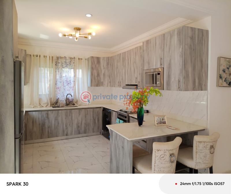 4 bedroom House For Sale American House Area Accra East Legon  - 6