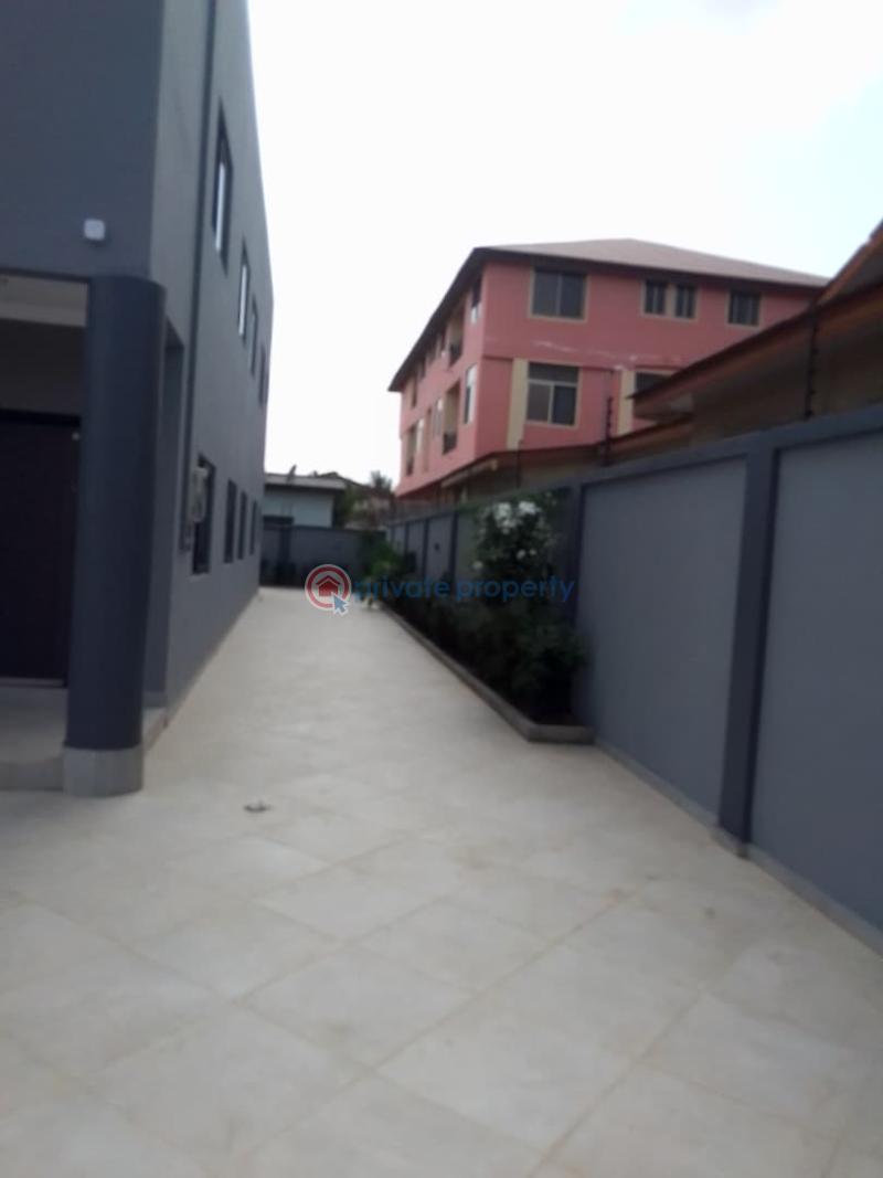 4 bedroom Detached Duplex For Sale Gbawe Topbase McCarthy Hill Ga South Municipal Accra - 8