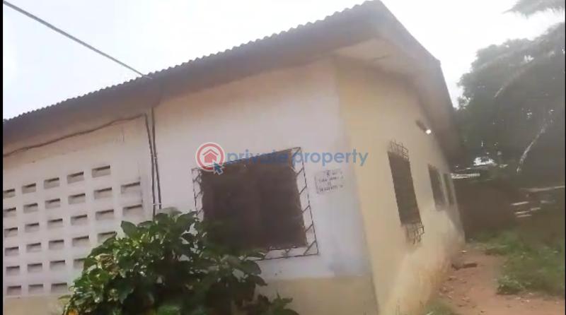 3 bedroom Detached Bungalow For Sale Russia Road Dansoman Ghana Accra Metropolitan  - 1