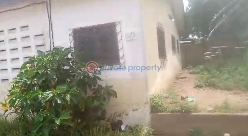 3 bedroom Detached Bungalow For Sale Russia Road Dansoman Ghana Accra Metropolitan  - 2
