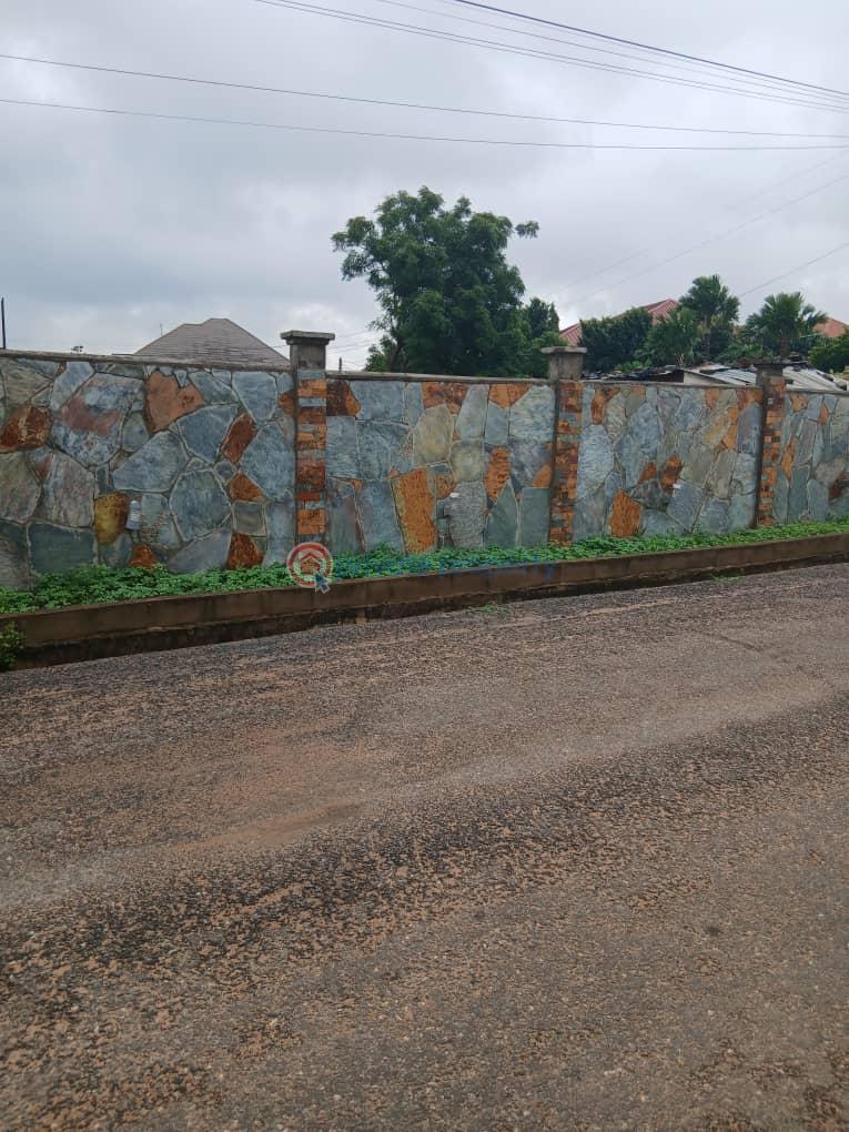 Land For Sale Au Village Cantonments Accra - 0
