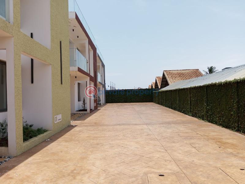 4 bedroom Townhouse For Sale Abelemkpe Accra - 13