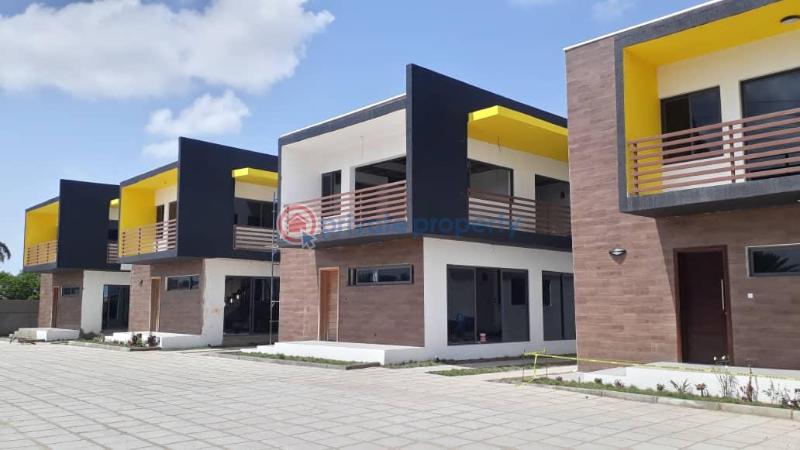 4 bedroom Townhouse For Rent Abelemkpe Accra - 0