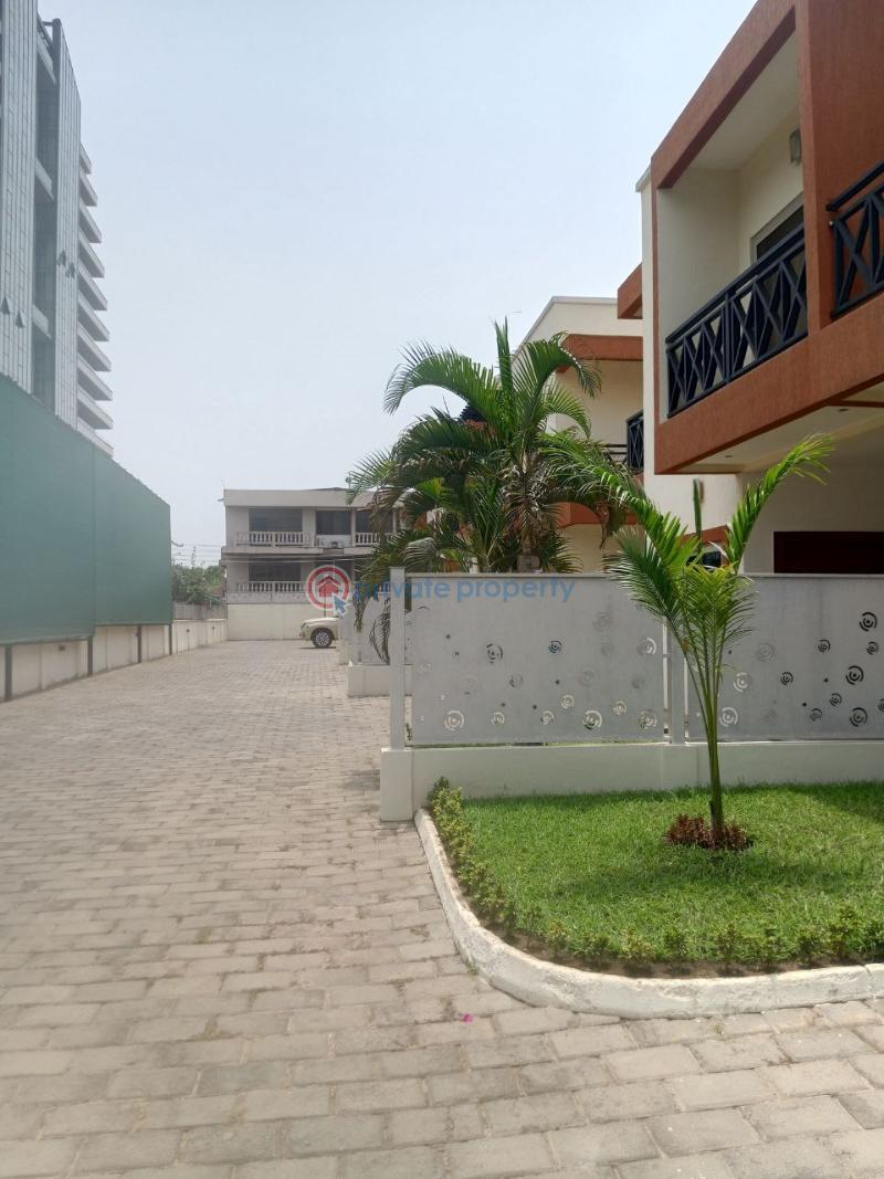 3 bedroom Townhouse For Rent Airport Residential Area Accra - 13