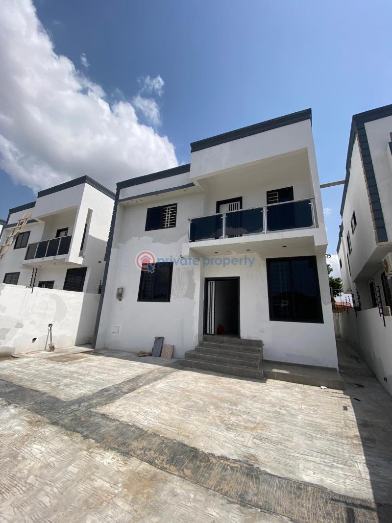 4 bedroom Townhouse For Rent Spintex Road Accra - 0