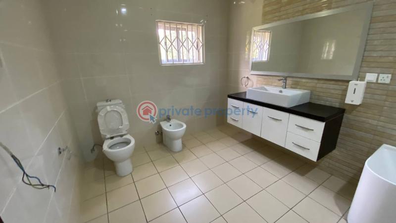 5 bedroom Townhouse For Rent Cantonments Accra - 14