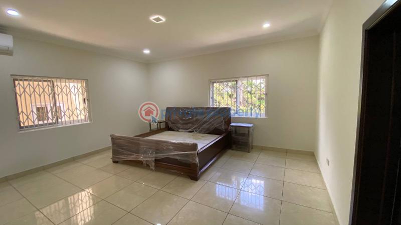 5 bedroom Townhouse For Rent Cantonments Accra - 11