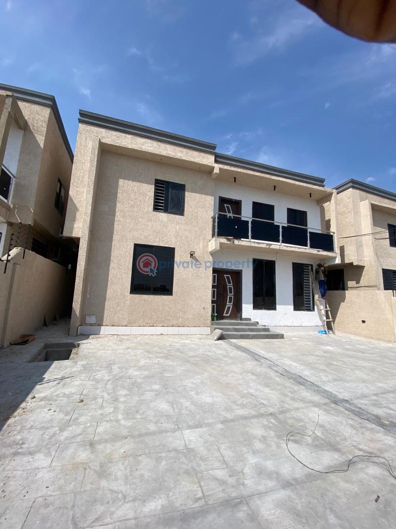 4 bedroom Townhouse For Rent Spintex Road Accra - 0